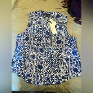 Breathable, linen sleeveless top